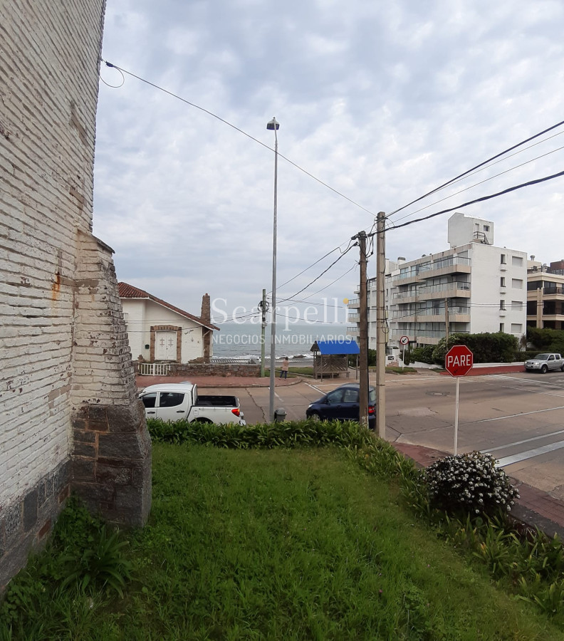 Terreno ID.23971 - Atención Inversores/Desarrolladores: En Plena Península: Padrón esquina a  muy pocos mts. de la Brava y El Emir : + 800 m2 con vista al Mar