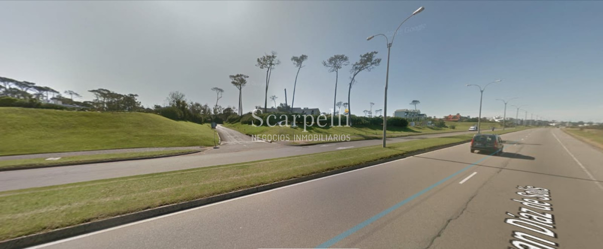 Terreno ID.28439 - 3 Interesantes Opciones de Terrenos muy bien Ubicados en Punta del Este: 31 Mansa, Jardines de Córdoba & Golf.-