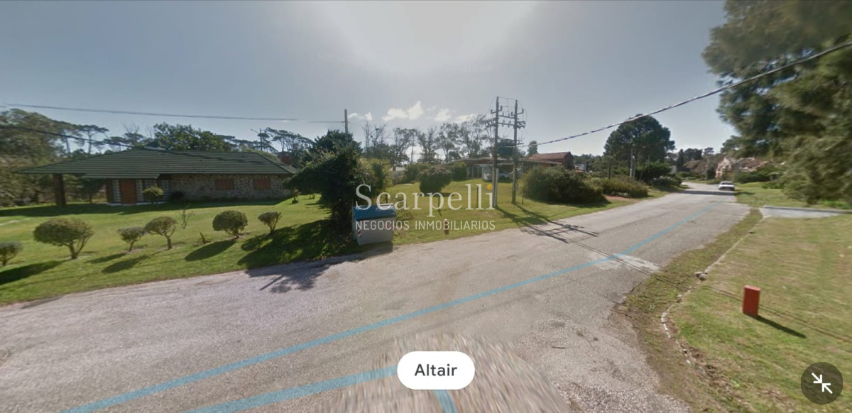 Terreno ID.28439 - 3 Interesantes Opciones de Terrenos muy bien Ubicados en Punta del Este: 31 Mansa, Jardines de Córdoba & Golf.-