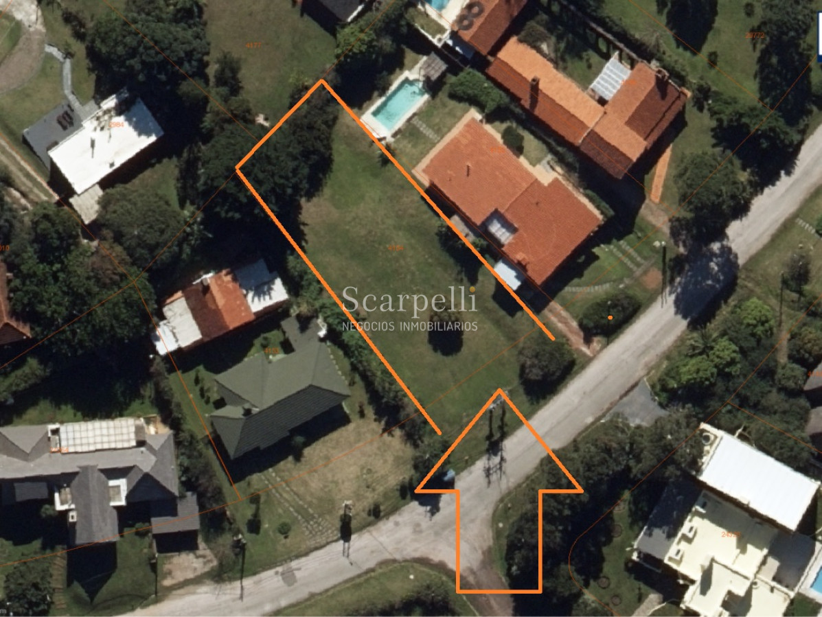 Terreno ID.28439 - 3 Interesantes Opciones de Terrenos muy bien Ubicados en Punta del Este: 31 Mansa, Jardines de Córdoba & Golf.-