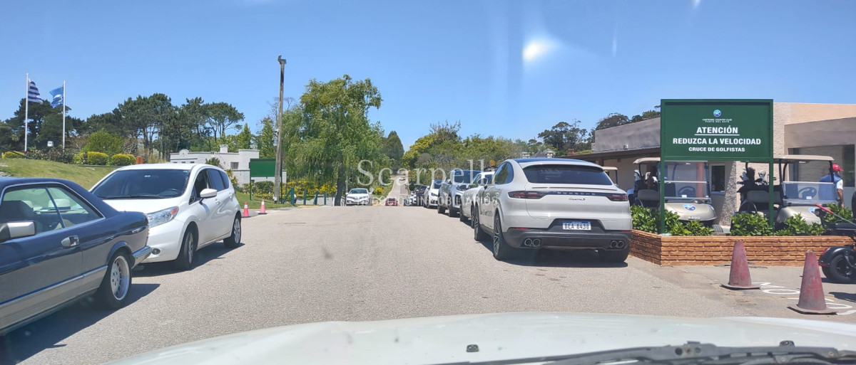 Terreno ID.40012 - Sensacional Terreno frente al Club de Golf de Punta del Este Ideal Barrio Privado, Clínicas, Insitutos, Centro Comercial, etc...