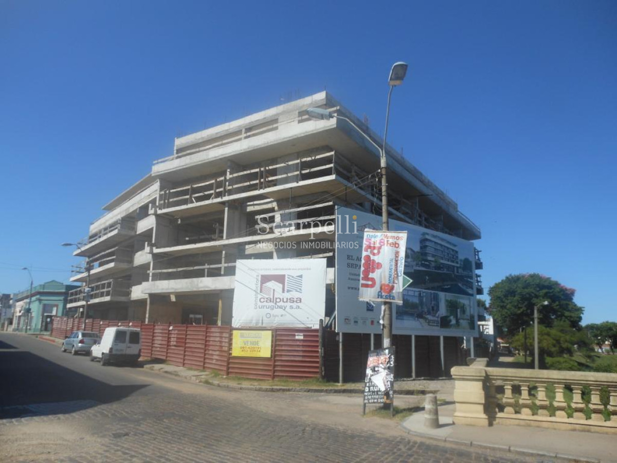 Hotel ID.21229 - Estratégico Hotel a Terminar con 80 habitaciones y 12 Exclusivas Amarras sobre el Arroyo de las Vacas en Carmelo Colonia.-