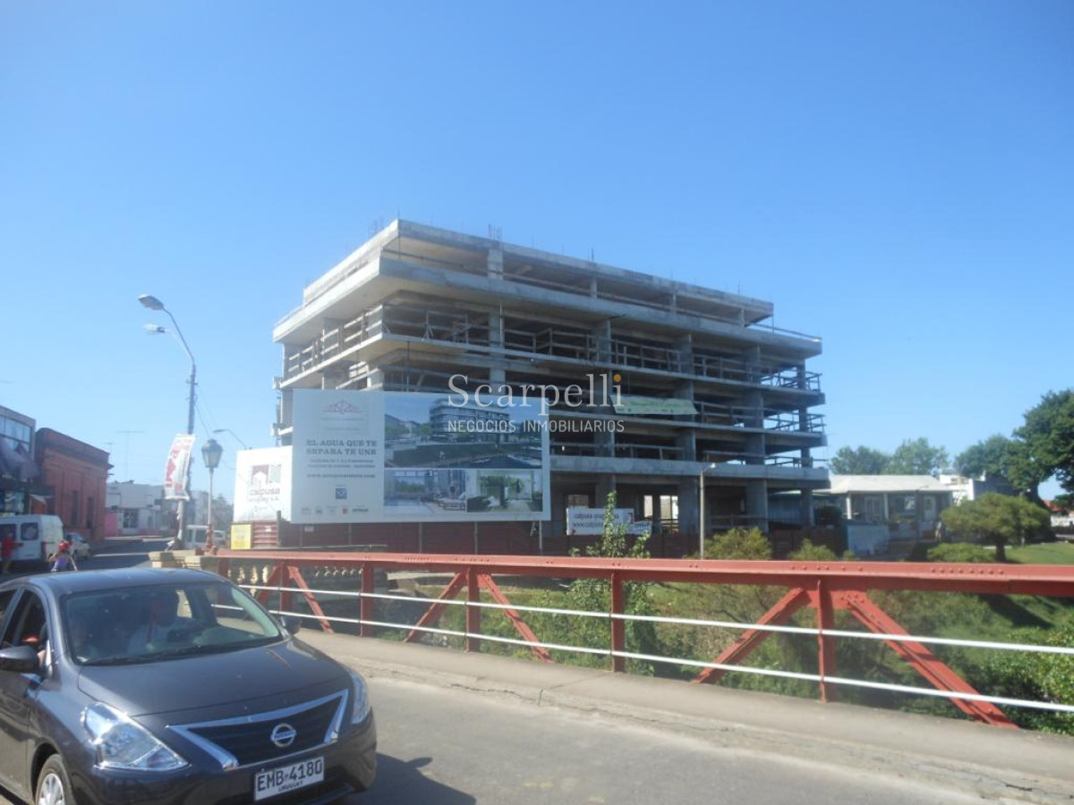 Hotel ID.21229 - Estratégico Hotel a Terminar con 80 habitaciones y 12 Exclusivas Amarras sobre el Arroyo de las Vacas en Carmelo Colonia.-