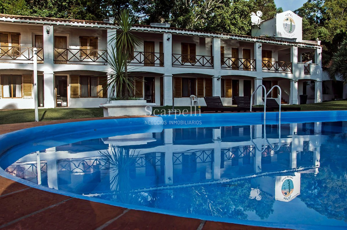 Hotel ID.47058 - Maldonado Próximo Punta del Este Venta Hotel Frente a Laguna del Sauce 24 habitaciones Piscina Salones Eventos con mas de 6 hás