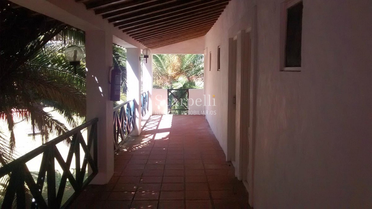 Hotel ID.47058 - Maldonado Próximo Punta del Este Venta Hotel Frente a Laguna del Sauce 24 habitaciones Piscina Salones Eventos con mas de 6 hás