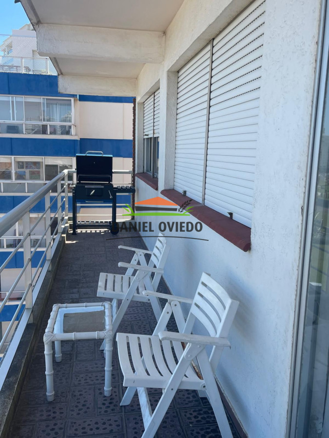 Apartamento ID.236 - Apartamento en venta con vista franca al mar, parada 1 Brava.