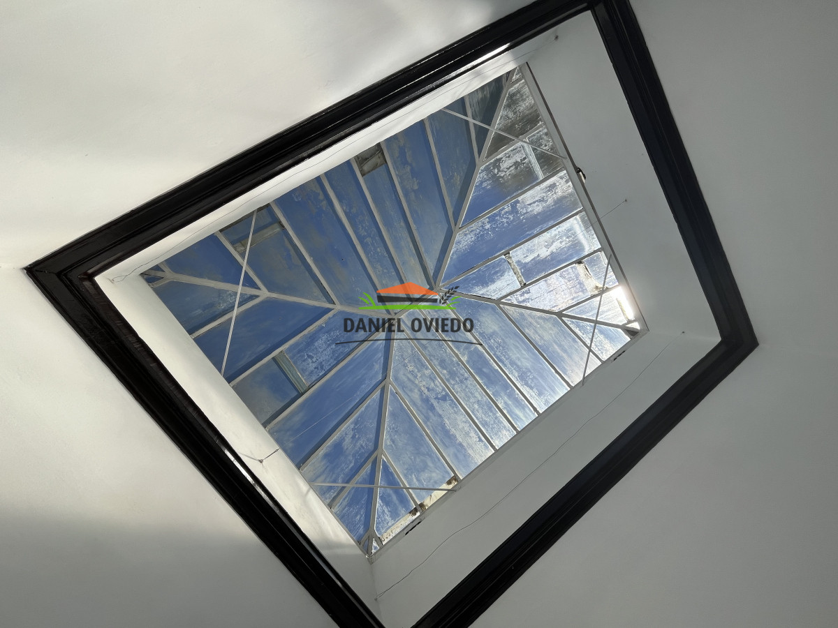 Apartamento ID.198 - Apartamento en venta de 4 dormitorios en Gral. Flores impecable estado.