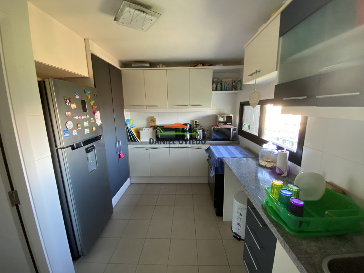 Apartamento ID.199 - Se alquila hermoso apartamento en Torre Sabato, Pocitos.