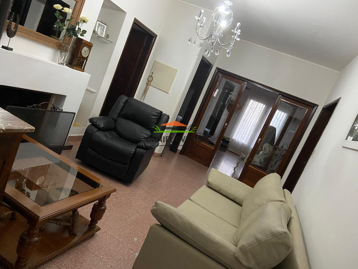 Casa ID.188 - Excepcional propiedad en venta en el centro de Carmelo.
