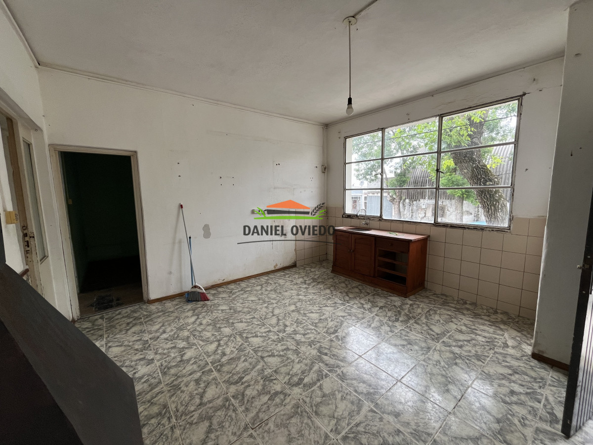 Casa ID.168 - Casa en venta a reciclar en buen estado de construcción, en Nueva Helvecia.