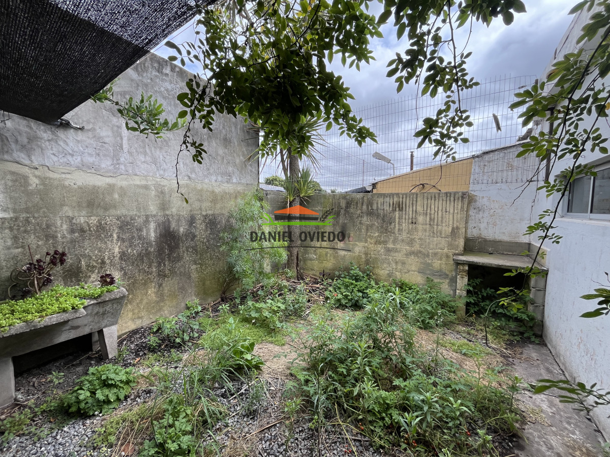 Casa ID.168 - Casa en venta a reciclar en buen estado de construcción, en Nueva Helvecia.