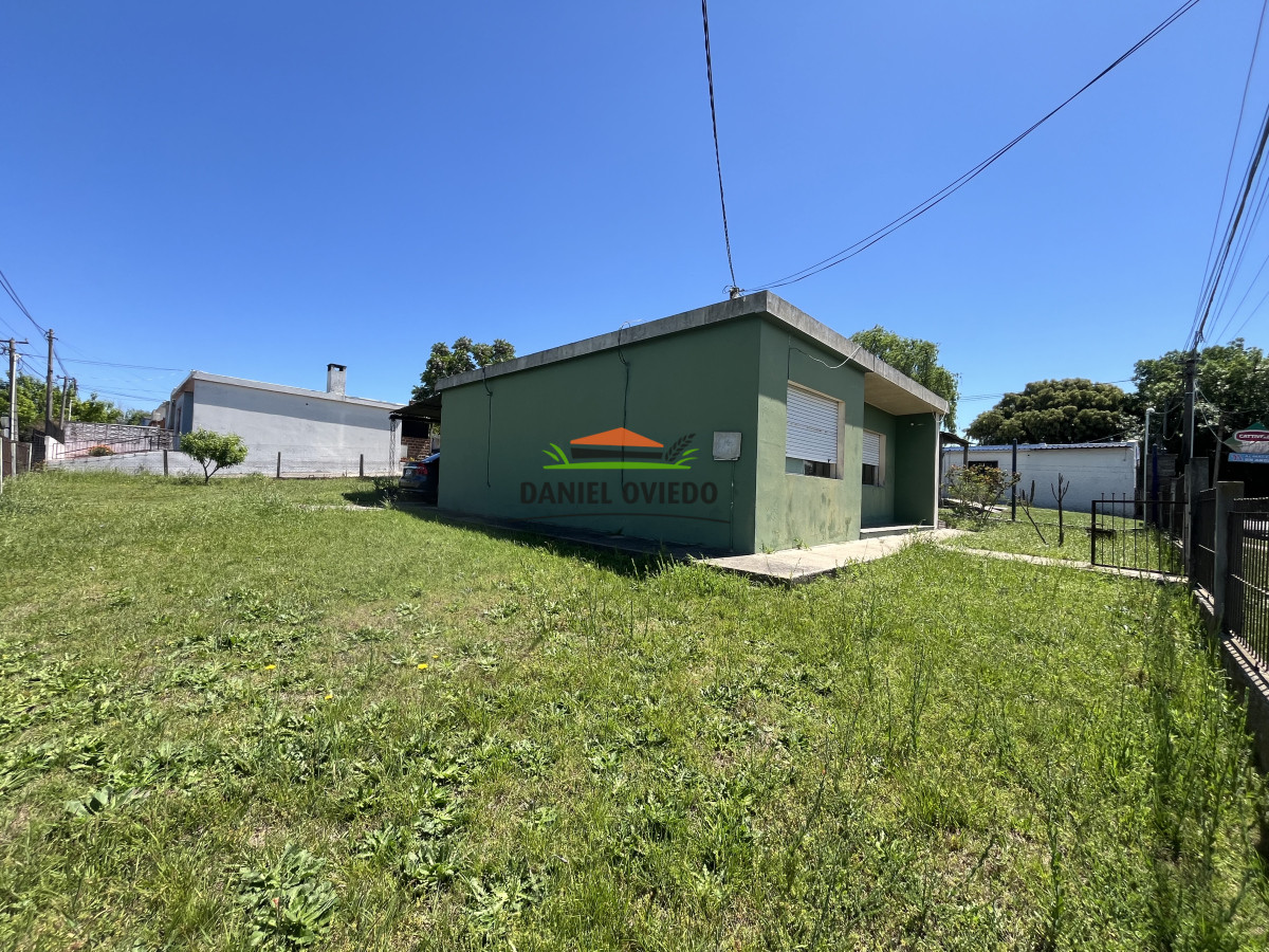 Casa ID.137 - Casa en venta en esquina con gran terreno.