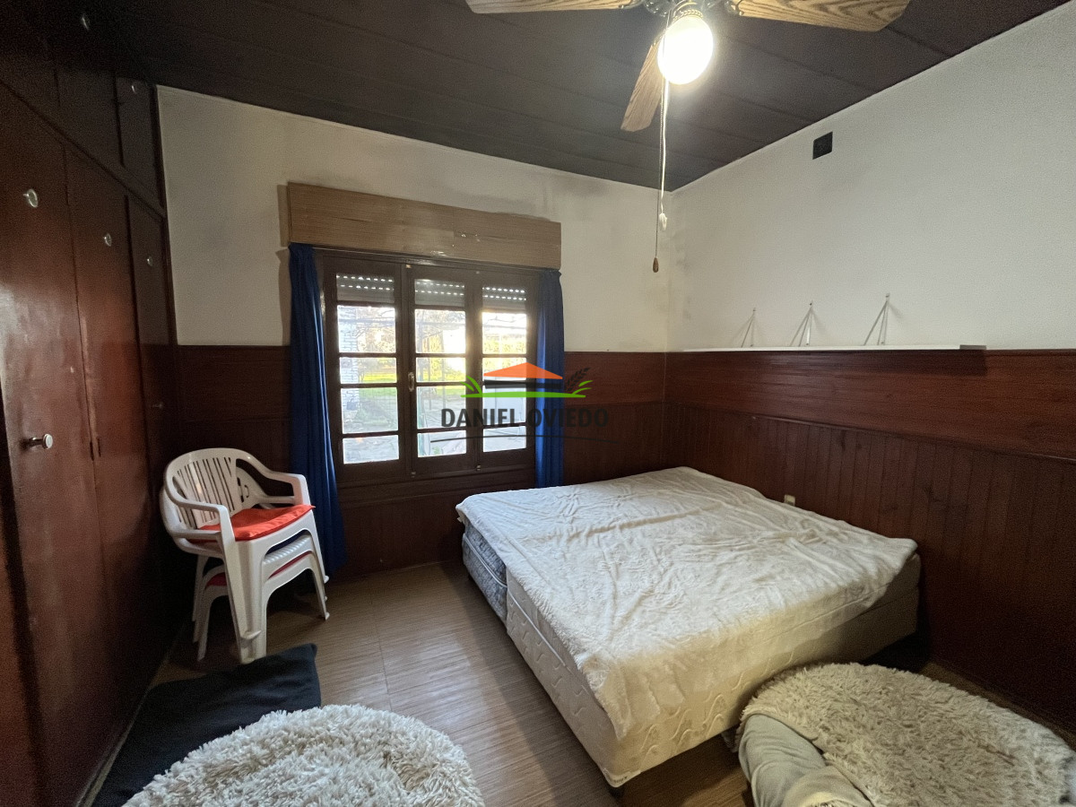 Casa ID.130 - Casa en venta con aptitud comercial en el centro de Nueva Helvecia.