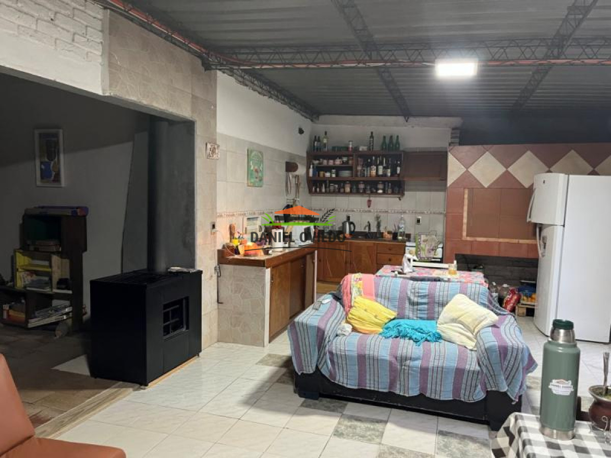 Casa ID.61 - Oportunidad Única en Santa Ana casa y local comercial en venta.