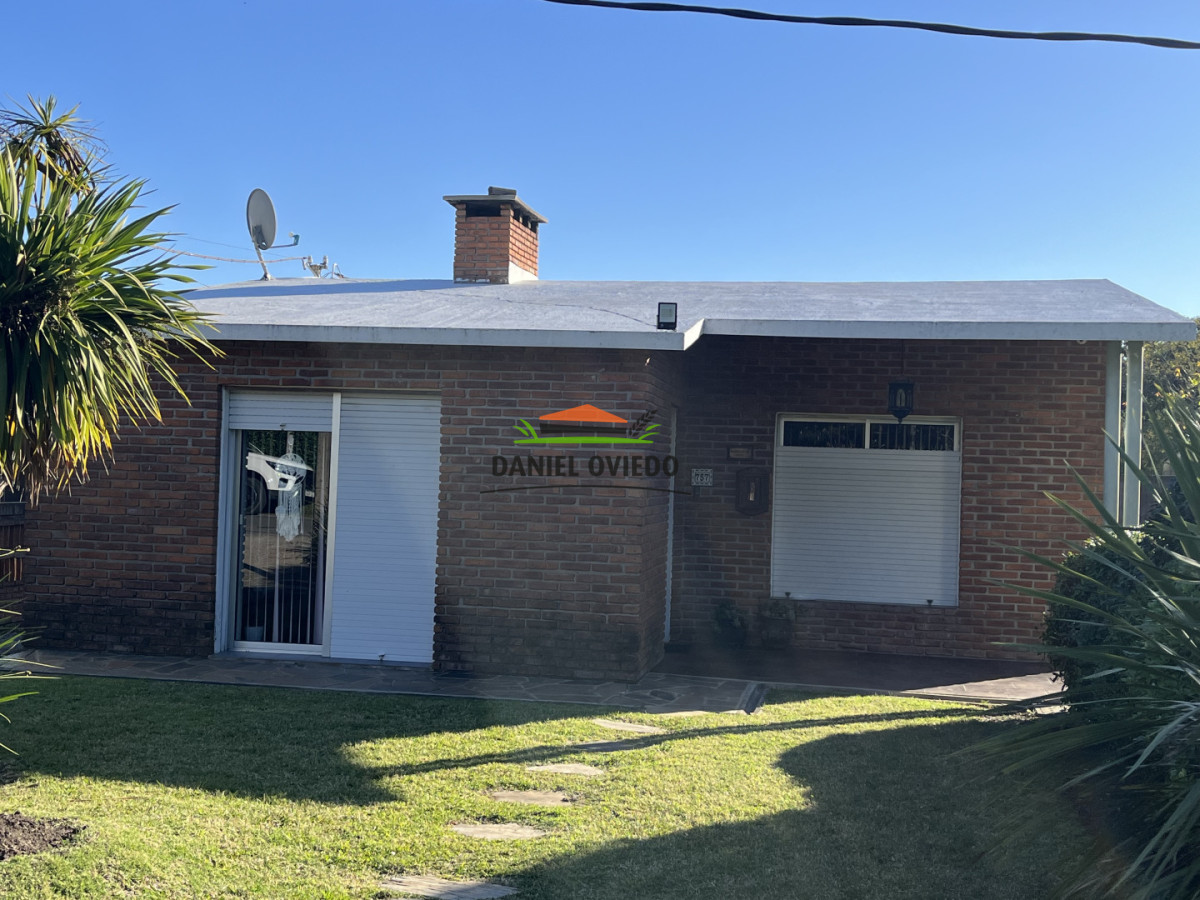 Casa ID.355/Excelente-propiedad-con-piscina,-barbacoa-y-garaje-en-Nueva-Helvecia - Excelente propiedad con piscina, barbacoa y garaje en Nueva Helvecia