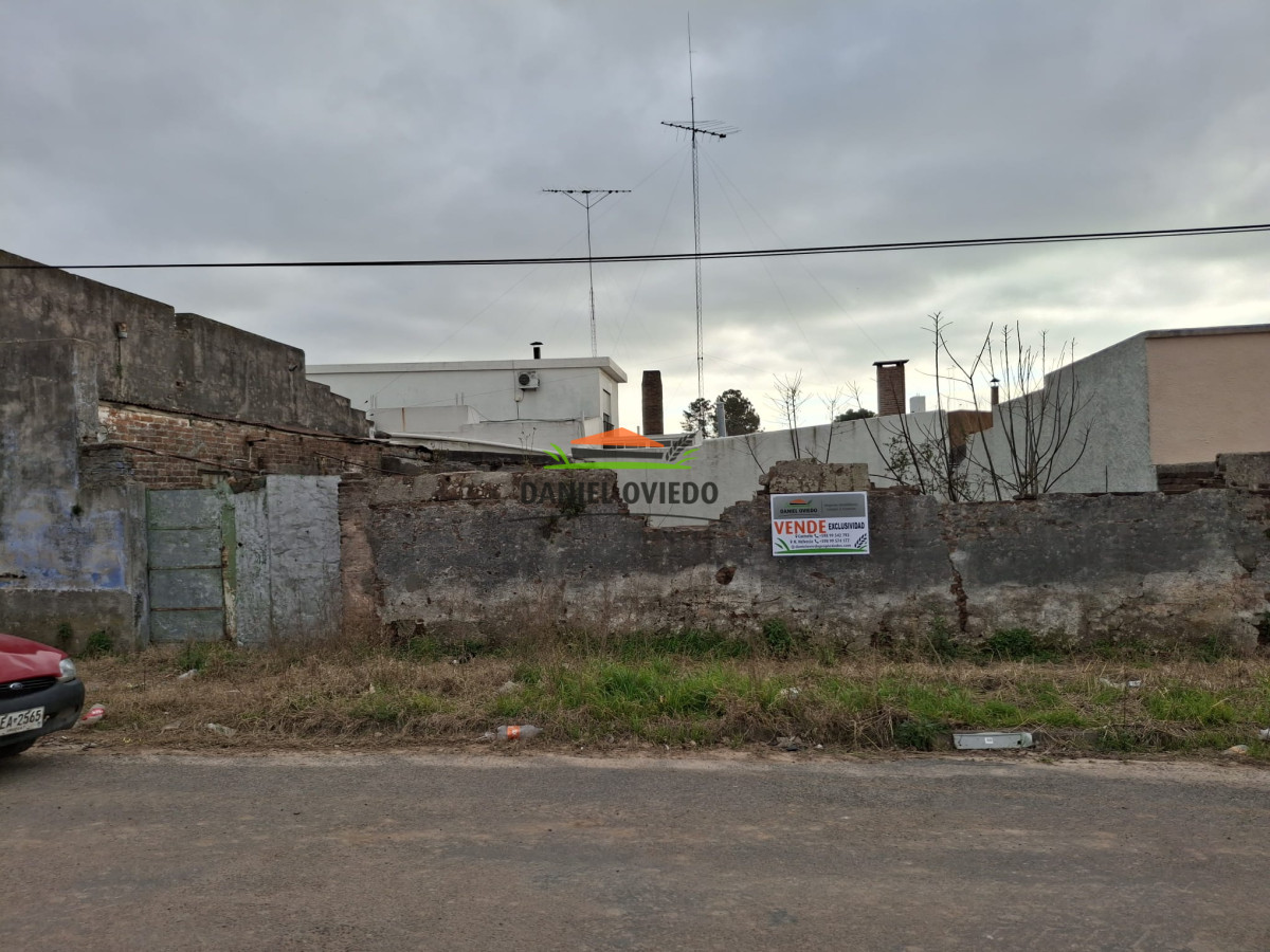 Casa ID.238/Casa-a-reciclar-muy-buena-ubicación-en-esquina. - Casa a reciclar muy buena ubicación en esquina.