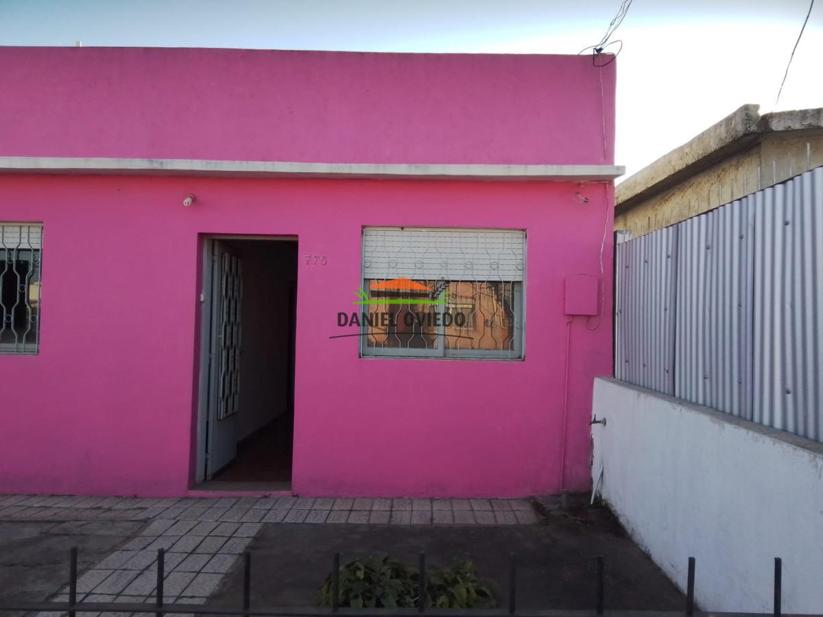 Casa ID.140 - En venta excelente propiedad, ubicada en barrio norte, Carmelo.