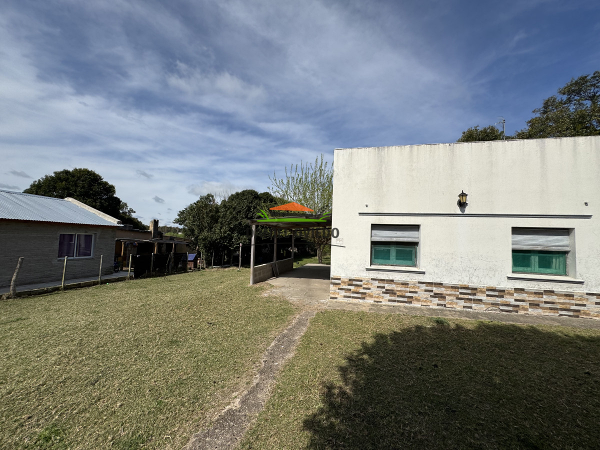 Casa ID.252/Casa-en-venta-sobre-carretera,-a-pasos-de-la-Escuela---ubicación-estratégica - Casa en venta sobre carretera, a pasos de la Escuela - ubicación estratégica