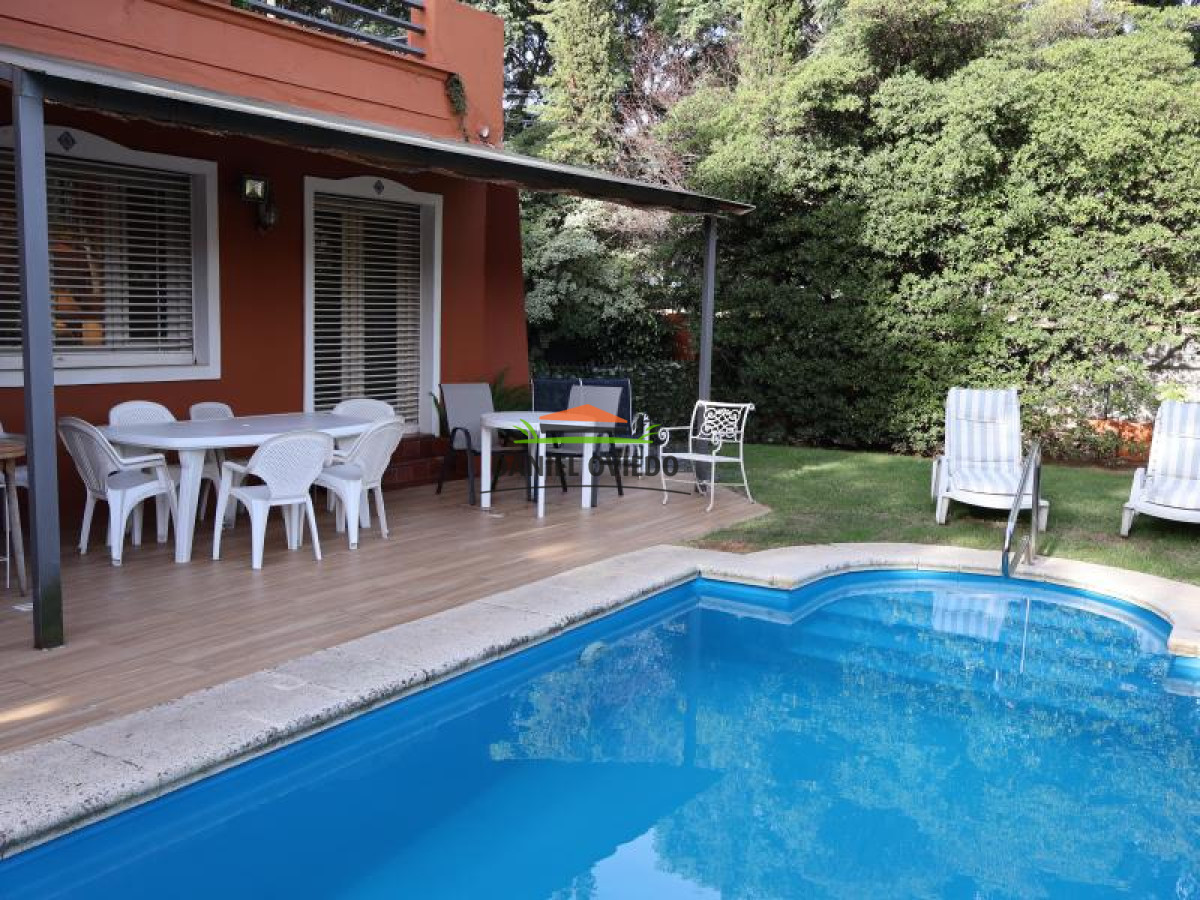 Casa ID.3 - Casa con ubicación privilegiada en Carrasco, Montevideo.