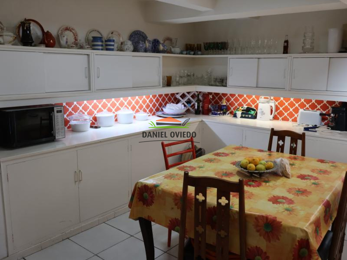 Casa ID.3 - Casa con ubicación privilegiada en Carrasco, Montevideo.