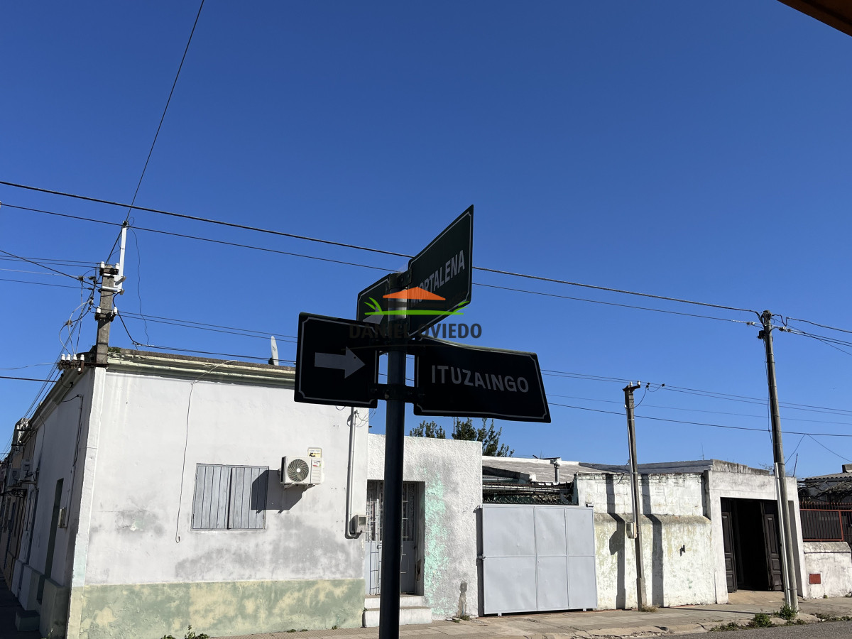 Casa ID.238/Casa-a-reciclar-muy-buena-ubicación-en-esquina. - Casa a reciclar muy buena ubicación en esquina.