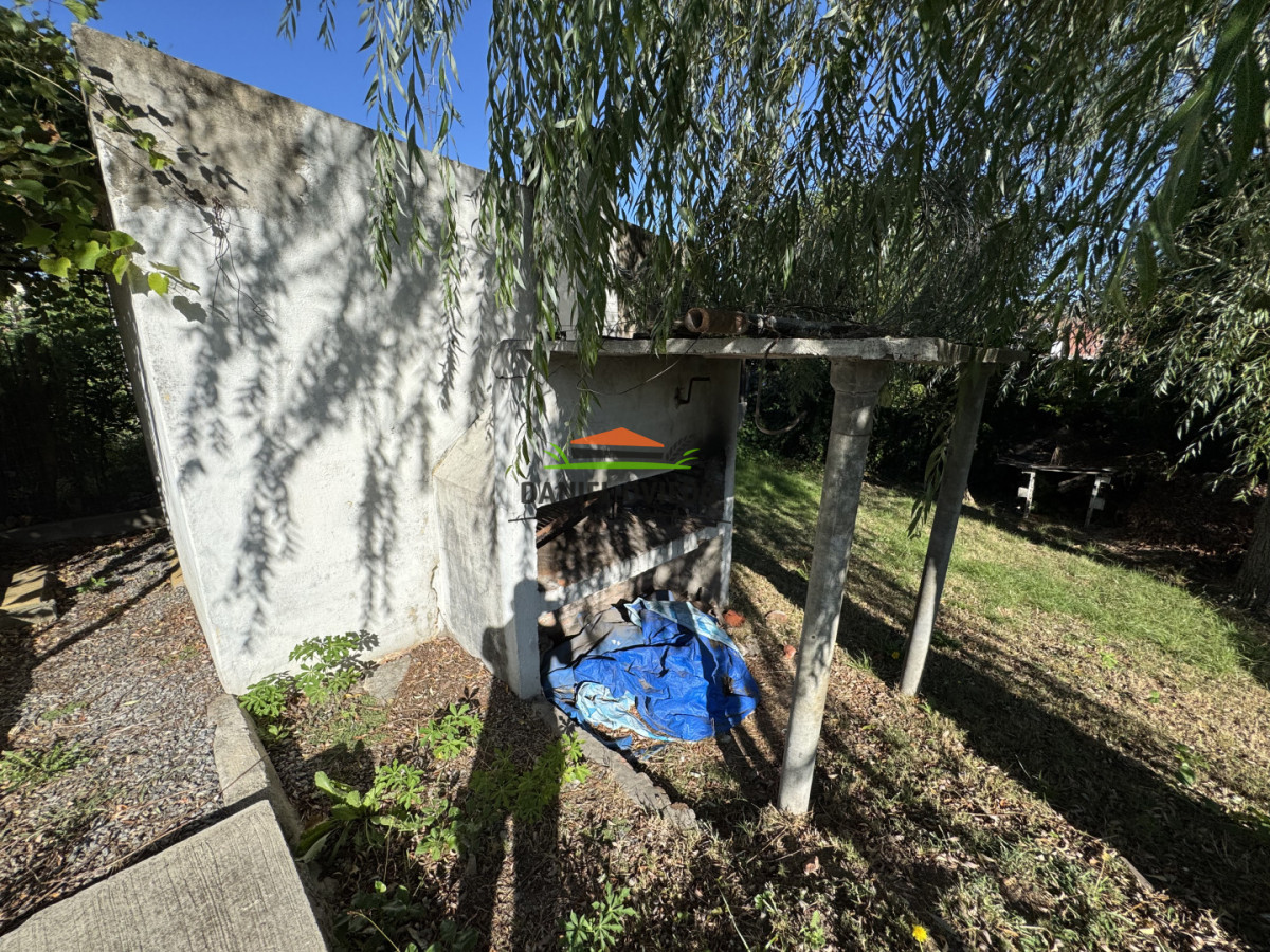 Casa ID.356/Casa-céntrica-de-2-dormitorios-con-garage-en-Nueva-Helvecia---Excelente-ubicación - Casa céntrica de 2 dormitorios con garage en Nueva Helvecia - Excelente ubicación