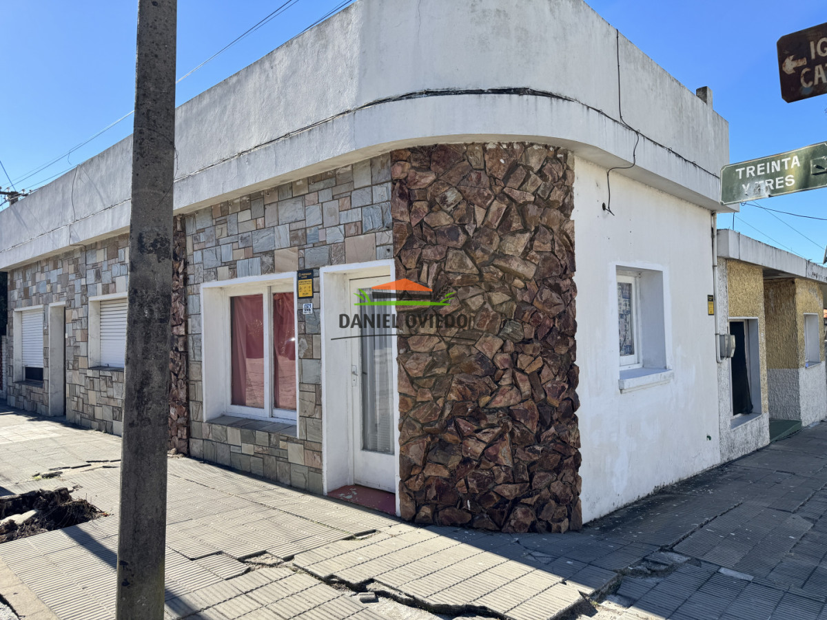 Casa ID.367/Casa-c - Casa céntrica en Nueva Helvecia, a 2 cuadras de la plaza
