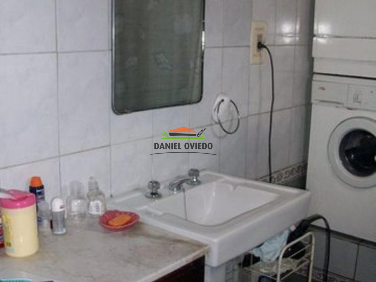 Casa ID.87/Casa-en-esquina-en-venta-en-Barrio-Histórico,-Colonia. - Casa en esquina en venta en Barrio Histórico, Colonia.