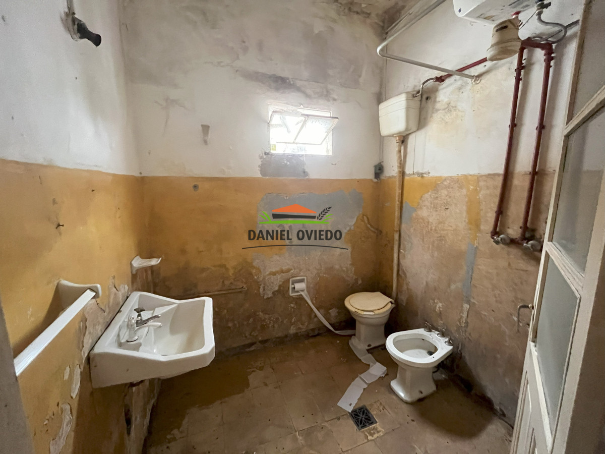 Casa ID.142 - Casa en venta en exclusividad a reciclar en buen estado de construcción, en Carmelo. 