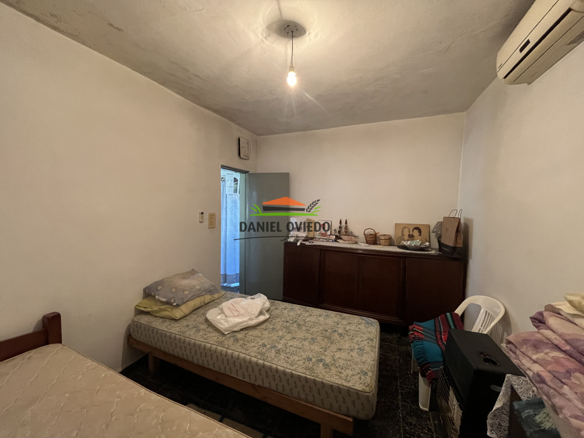Casa ID.137 - Casa en venta en esquina con gran terreno.