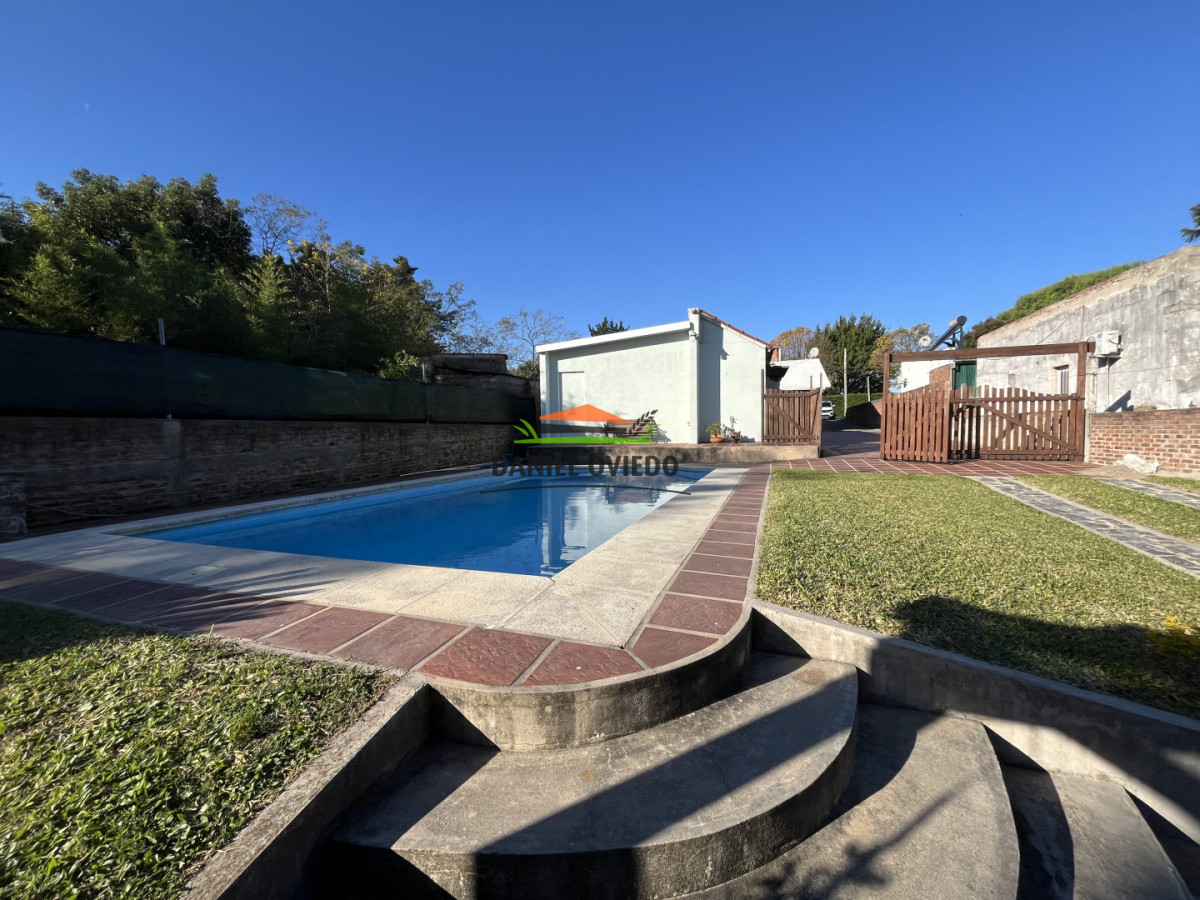 Casa ID.355/Excelente-propiedad-con-piscina,-barbacoa-y-garaje-en-Nueva-Helvecia - Excelente propiedad con piscina, barbacoa y garaje en Nueva Helvecia