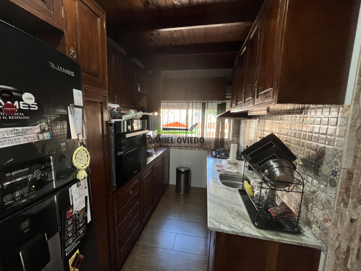 Casa ID.355/Excelente-propiedad-con-piscina,-barbacoa-y-garaje-en-Nueva-Helvecia - Excelente propiedad con piscina, barbacoa y garaje en Nueva Helvecia