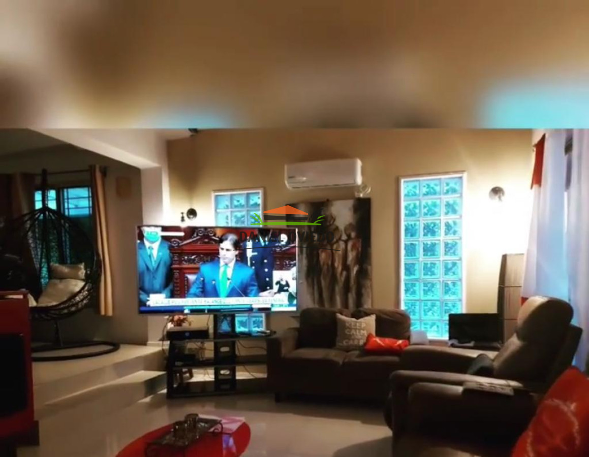 Casa ID.203 - Hermosa casa con piscina climatizada cerrada en venta en Nueva Helvecia.