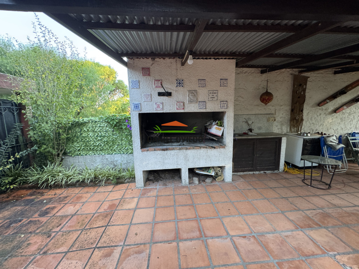 Casa ID.375/Casa-en-Balneario-Los-Pinos-a-150-m-de-la-playa- -Apartamento-independiente-y-gran-patio-con-barbacoa - Casa en Balneario Los Pinos a 150 m de la playa + Apartamento independiente y gran patio con barbacoa