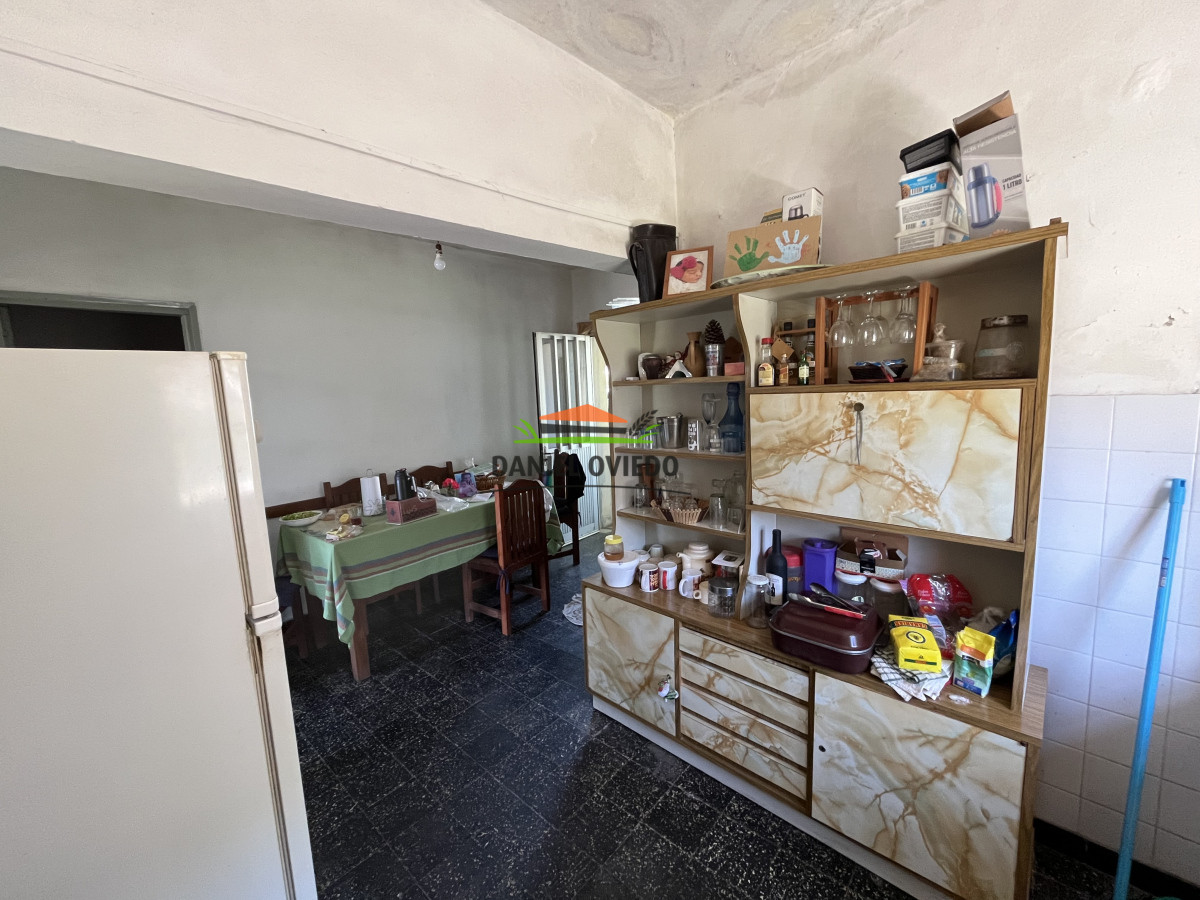 Casa ID.137 - Casa en venta en esquina con gran terreno.
