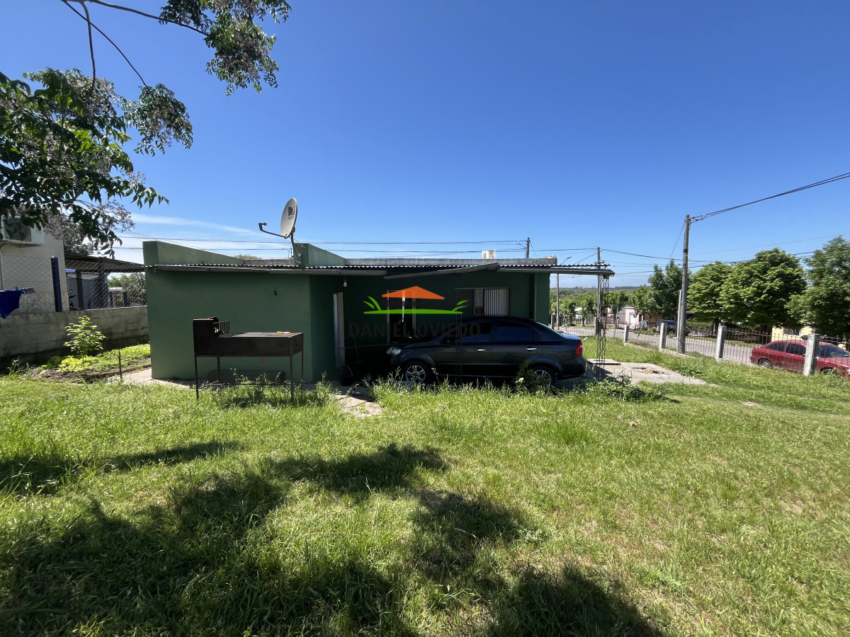 Casa ID.137 - Casa en venta en esquina con gran terreno.