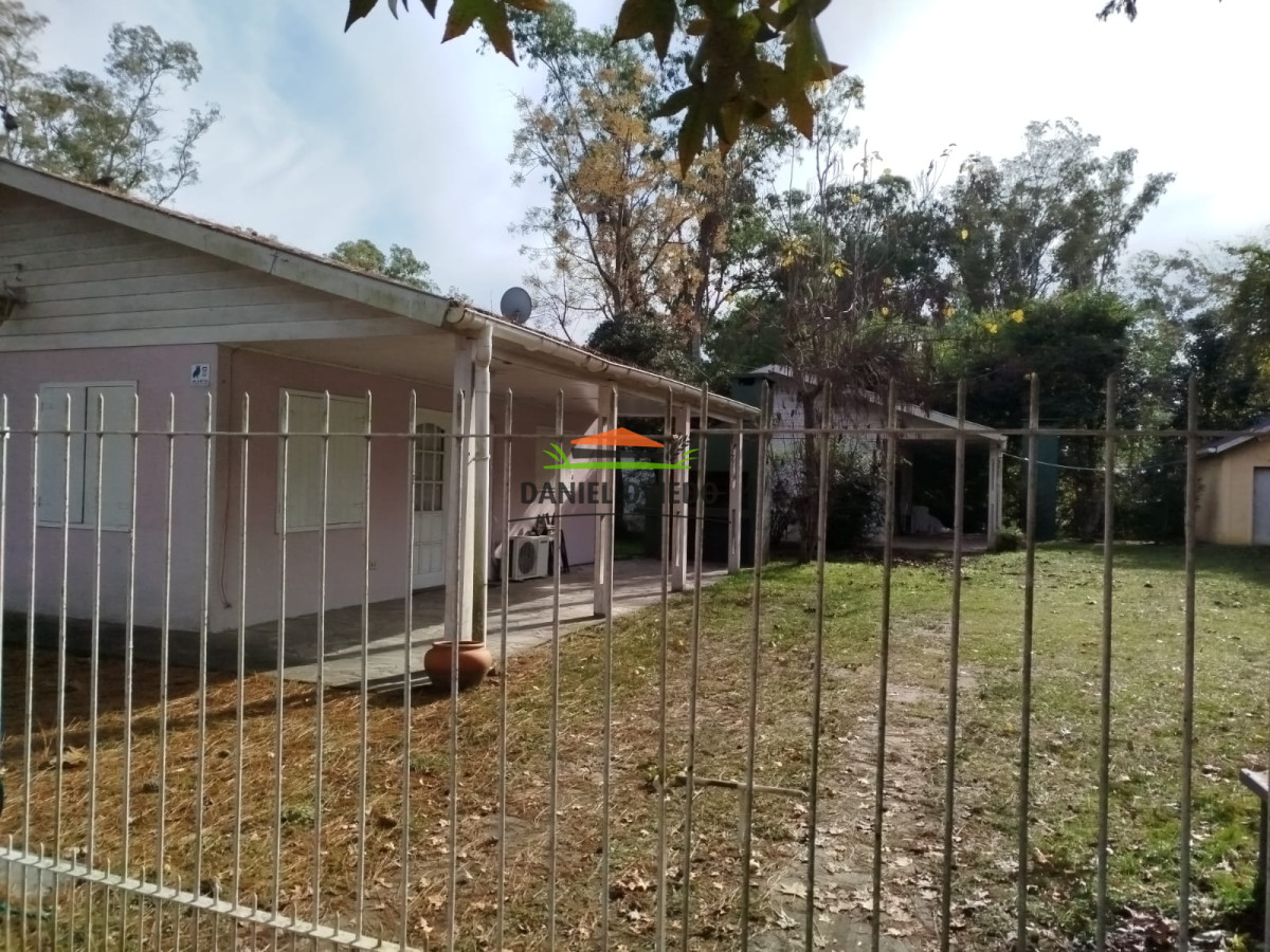 Casa ID.220/2-casas-y-1-galpón-en-venta-en-2-terrenos-pegados-en-Santa-Ana. - 2 casas y 1 galpón en venta en 2 terrenos pegados en Santa Ana.