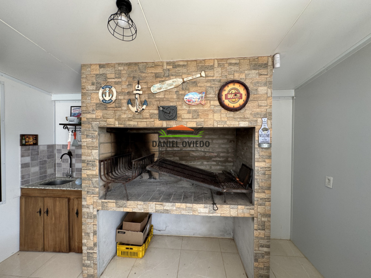 Casa ID.343/Excelente-casa-en-venta-con-piscina-y-muelle-a-arroyo-en-Boca-del-Cufré. - Excelente casa en venta con piscina y muelle a arroyo en Boca del Cufré.