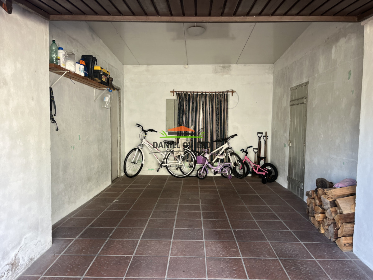 Casa ID.355/Excelente-propiedad-con-piscina,-barbacoa-y-garaje-en-Nueva-Helvecia - Excelente propiedad con piscina, barbacoa y garaje en Nueva Helvecia