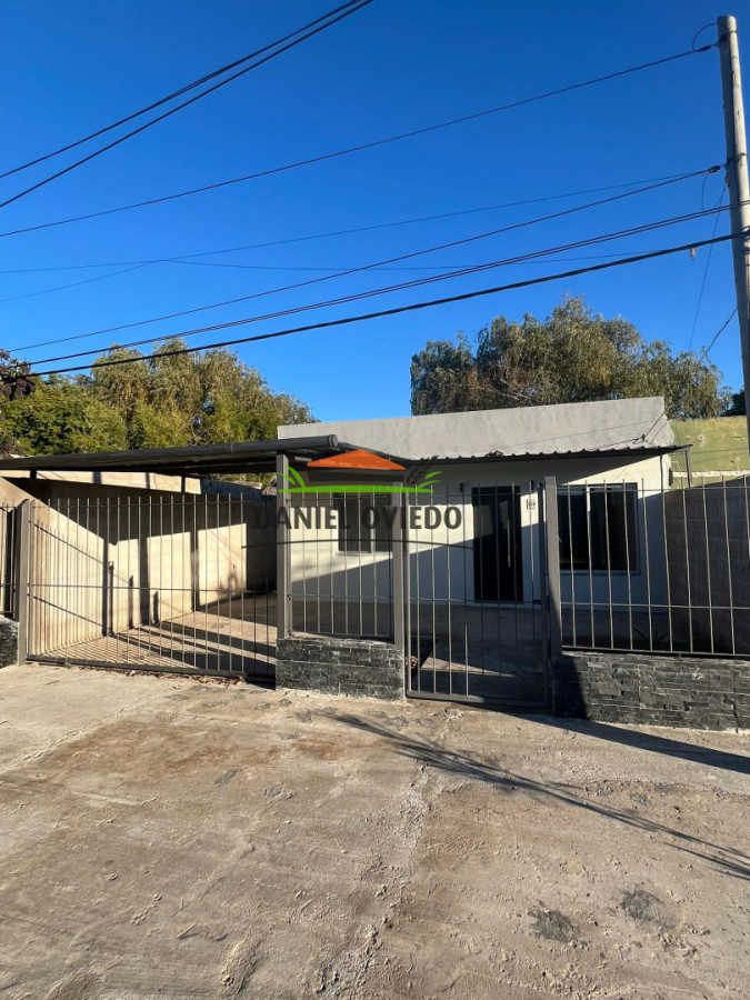 Casa ID.384/Casa-de-2-dormitorios-a-reciclada-a-nueva-en-venta-en-calle-Defensa. - Casa de 2 dormitorios a reciclada a nueva en venta en calle Defensa.