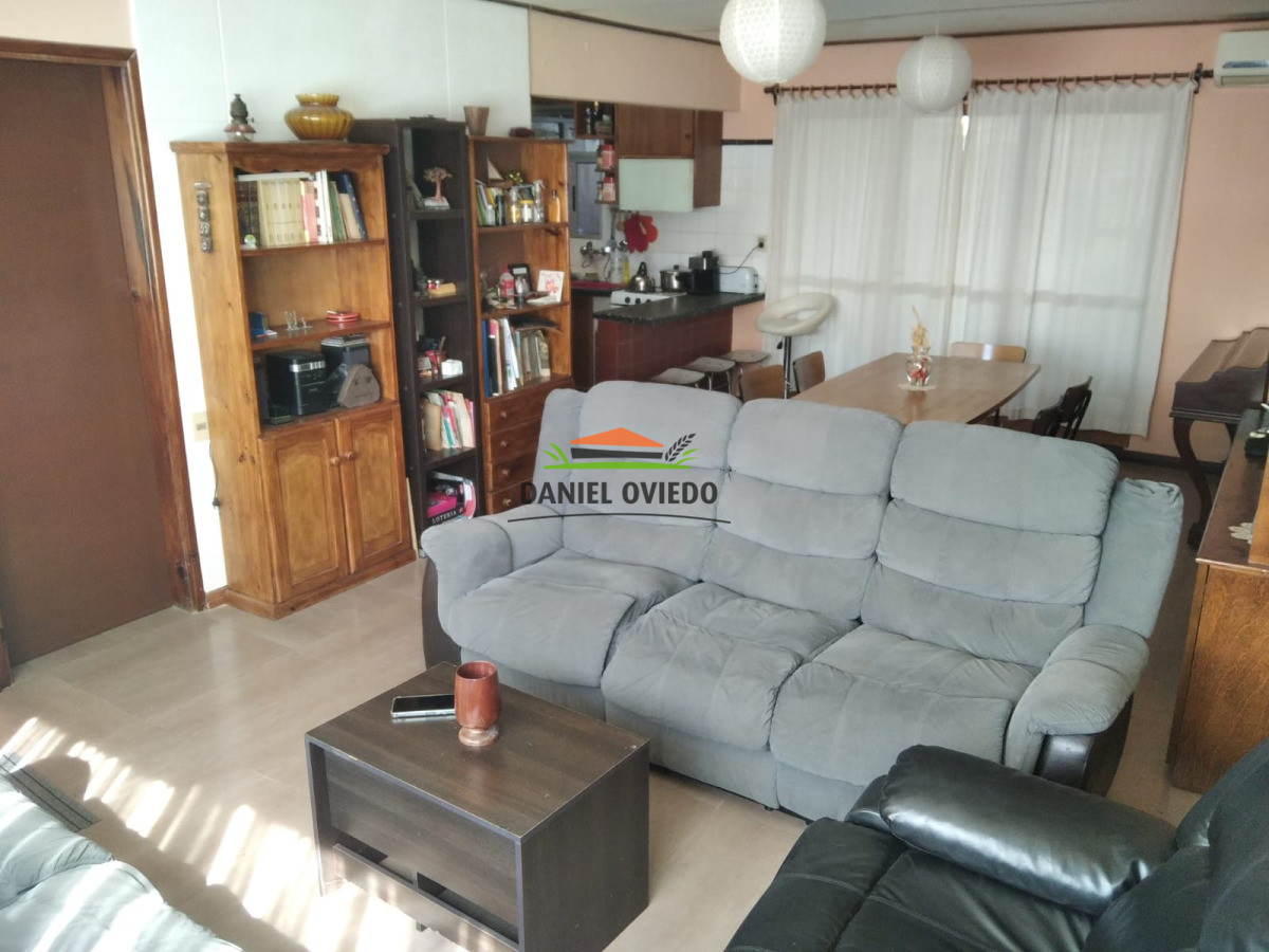 Casa ID.274/Casa-en-venta-en-calle-25-de-mayo,-Carmelo. - Casa en venta en calle 25 de mayo, Carmelo.
