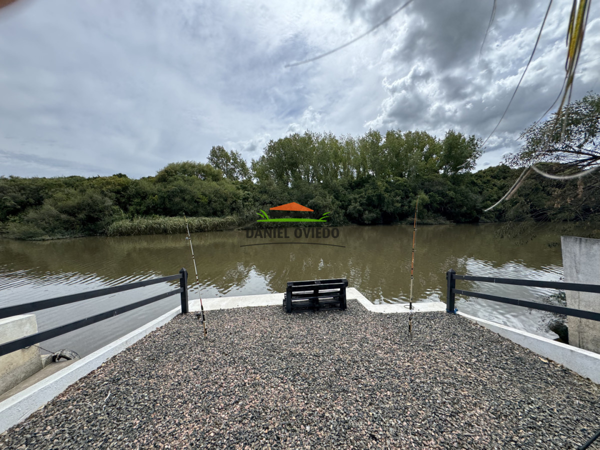 Casa ID.343/Excelente-casa-en-venta-con-piscina-y-muelle-a-arroyo-en-Boca-del-Cufré. - Excelente casa en venta con piscina y muelle a arroyo en Boca del Cufré.