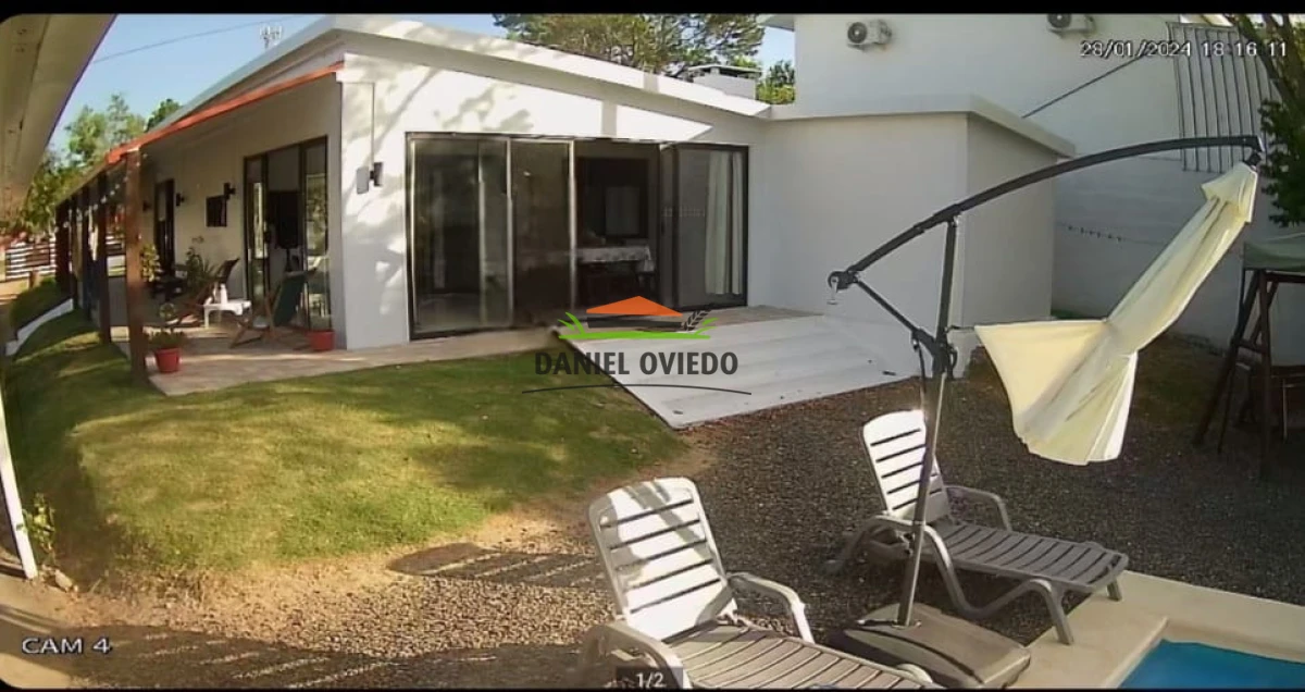 Casa ID.343/Excelente-casa-en-venta-con-piscina-y-muelle-a-arroyo-en-Boca-del-Cufr - Excelente casa en venta con piscina y muelle a arroyo en Boca del Cufré.