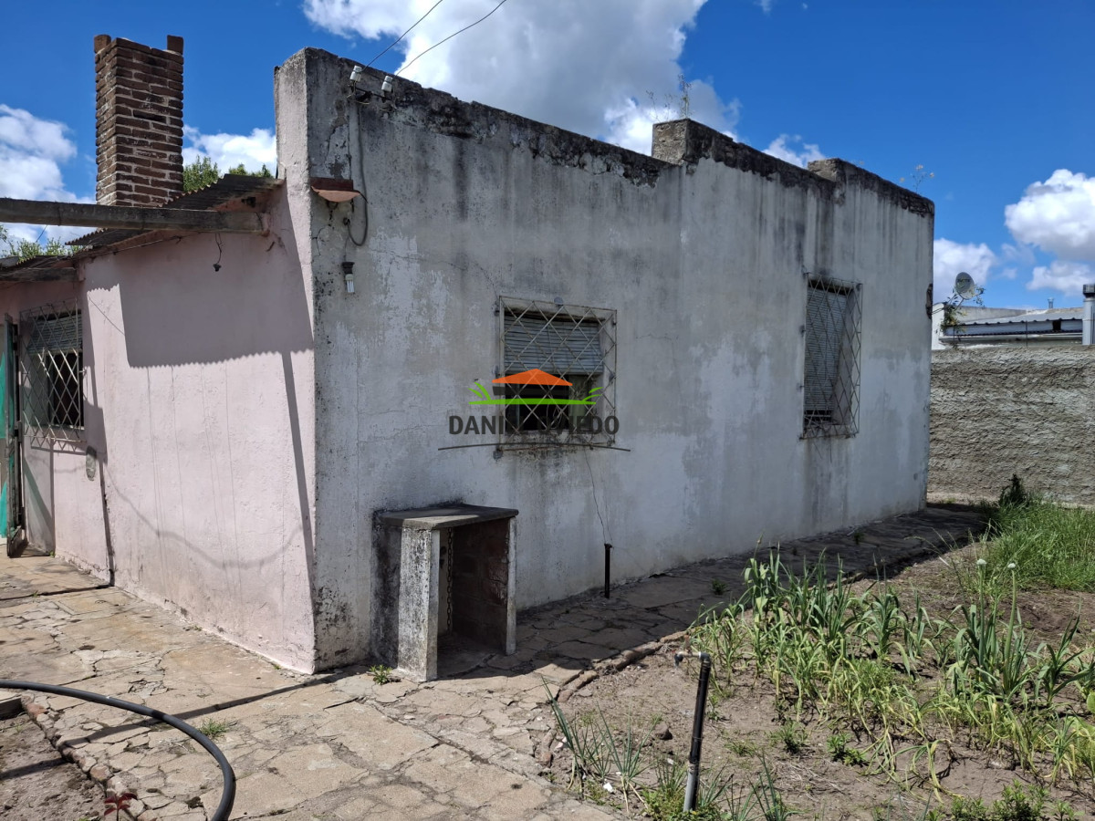 Casa ID.307/Casa-en-venta-a-reciclar-en-calle-Mortalena,-zona-Norte. - Casa en venta a reciclar en calle Mortalena, zona Norte.