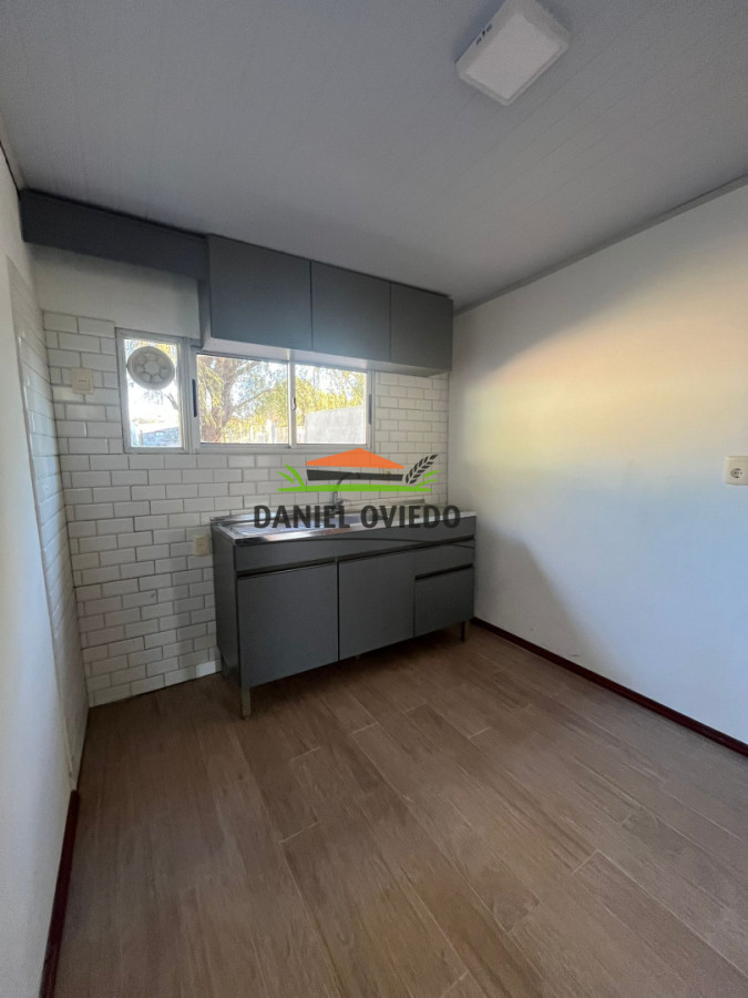 Casa ID.384/Casa-de-2-dormitorios-a-reciclada-a-nueva-en-venta-en-calle-Defensa. - Casa de 2 dormitorios a reciclada a nueva en venta en calle Defensa.