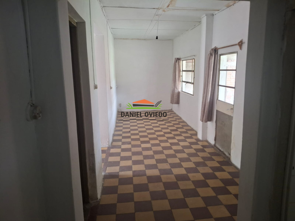 Casa ID.340/Muy-buena-ubicaci - Muy buena ubicación casa a reciclar en Carmelo.