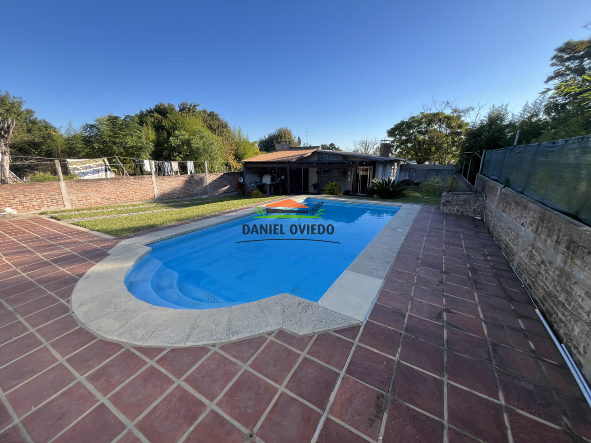 Casa ID.355/Excelente-propiedad-con-piscina,-barbacoa-y-garaje-en-Nueva-Helvecia - Excelente propiedad con piscina, barbacoa y garaje en Nueva Helvecia