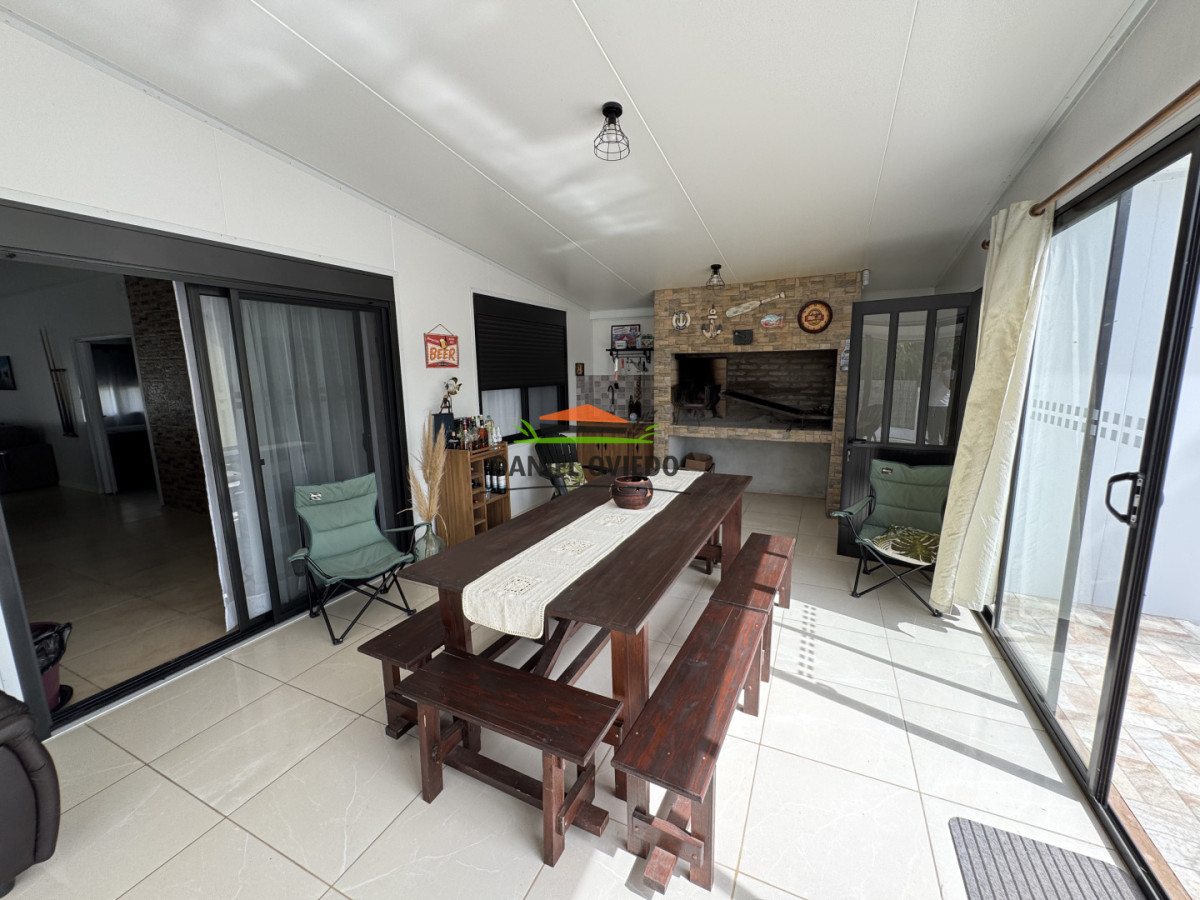 Casa ID.343/Excelente-casa-en-venta-con-piscina-y-muelle-a-arroyo-en-Boca-del-Cufré. - Excelente casa en venta con piscina y muelle a arroyo en Boca del Cufré.