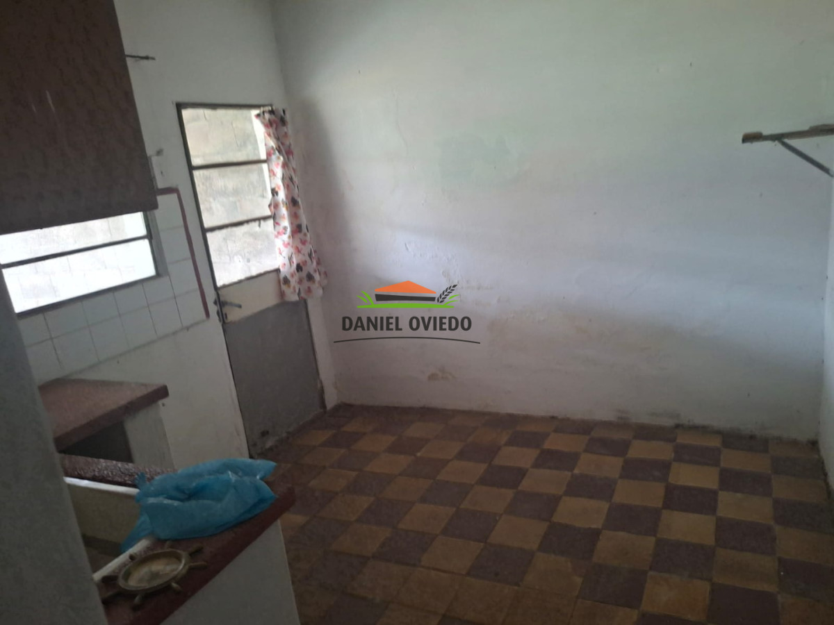 Casa ID.340/Muy-buena-ubicaci - Muy buena ubicación casa a reciclar en Carmelo.