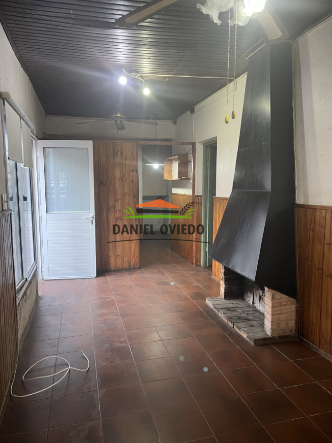 Casa ID.233/Casa-en-venta-en-calle-Rodó-enfrente-a-escuela-40. - Casa en venta en calle Rodó enfrente a escuela 40.
